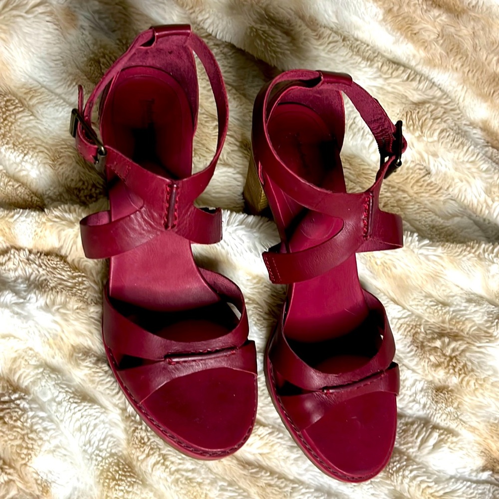 Red wine Timberland 71/2 .
